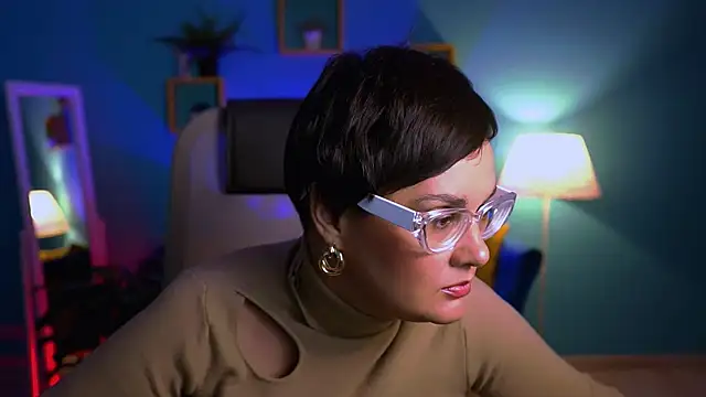 Snapshot of LauraDavidsons chatting on 10.19.25 LauraDavidsons online show from 10.19.25