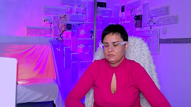 Snapshot of LauraDavidsons chatting on 02.19.26 LauraDavidsons online show from 02.19.26