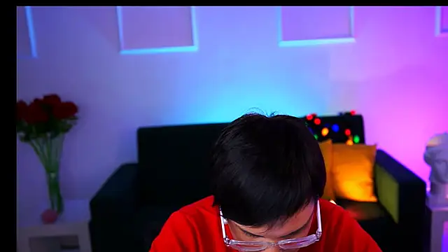 Snapshot of LauraDavidsons chatting on 02.21.26 LauraDavidsons online show from 02.21.26