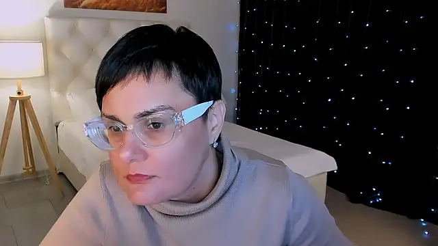 Snapshot of LauraDavidsons chatting on 02.24.26 LauraDavidsons online show from 02.24.26