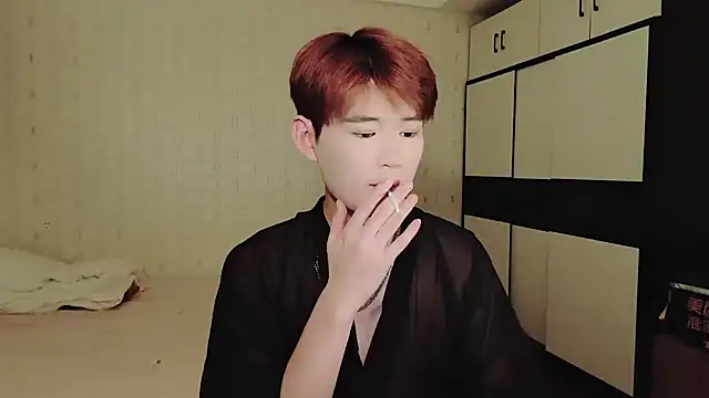 Snapshot of Dancer03 chatting on 10.02.25 Dancer03 online show from 10.02.25