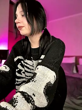 YourLittleDevil online show from 02.21.26