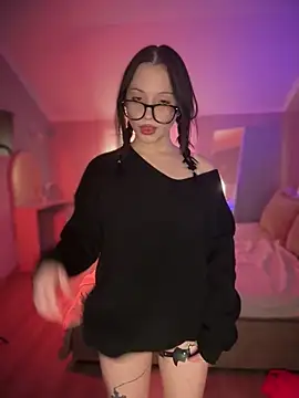 YourLittleDevil online show from 03.20.26