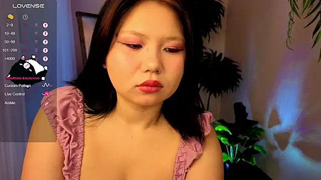 Snapshot of Moana_light chatting on 10.03.25 Moana light online show from 10.03.25