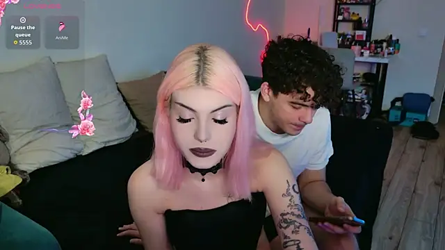 Alice18James online show from 09.14.25