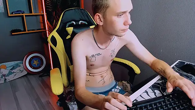 Snapshot of TimBlaks chatting on 09.13.25 TimBlaks online show from 09.13.25