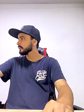 cristopher wallacee online show from 10.07.25