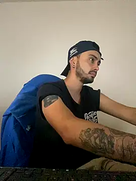 cristopher wallacee online show from 10.20.25