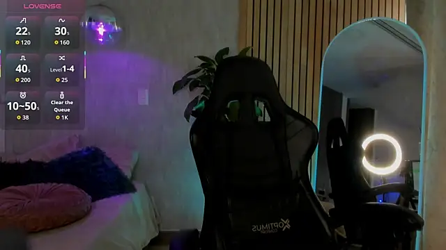 emma       online show from 10.14.25