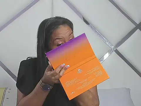 VictoriaSanz online show from 09.28.25