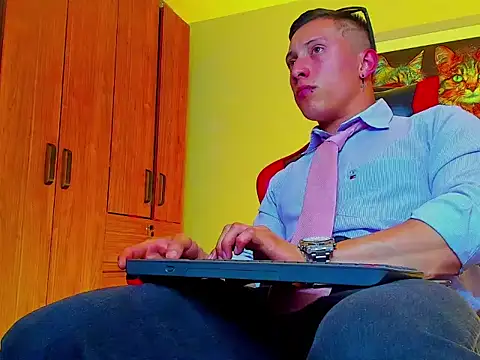 Snapshot of Masster_ares_ chatting on 09.20.25 Masster ares online show from 09.20.25
