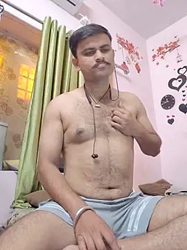 Snapshot of Frvgggghh chatting on 12.05.25 Frvgggghh online show from 12.05.25