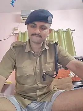 Snapshot of Frvgggghh chatting on 01.06.26 Frvgggghh online show from 01.06.26