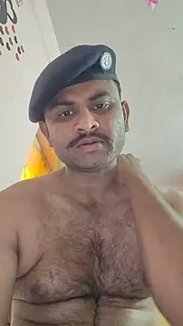 Snapshot of Frvgggghh chatting on 02.14.26 Frvgggghh online show from 02.14.26