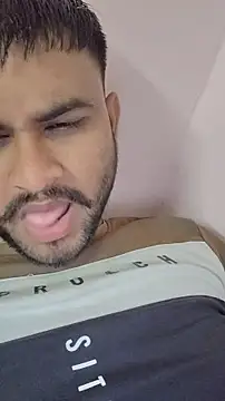 Snapshot of Frvgggghh chatting on 03.01.26 Frvgggghh online show from 03.01.26