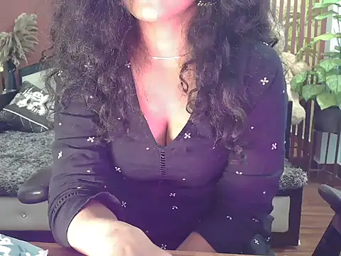 shaalu sharma online show from 12.18.25