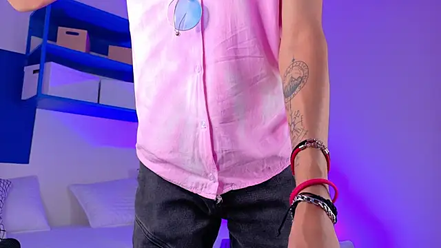 Snapshot of BenjiFiore_ chatting on 09.11.25 BenjiFiore  online show from 09.11.25