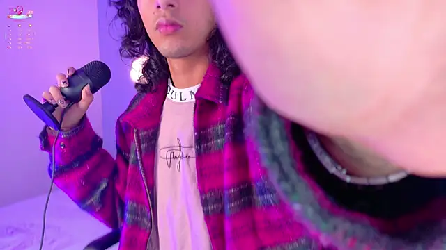 Snapshot of BenjiFiore_ chatting on 09.20.25 BenjiFiore  online show from 09.20.25