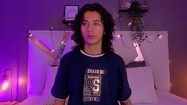 Snapshot of BenjiFiore_ chatting on 09.25.25 BenjiFiore  online show from 09.25.25