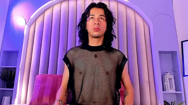 Snapshot of BenjiFiore_ chatting on 09.29.25 BenjiFiore  online show from 09.29.25