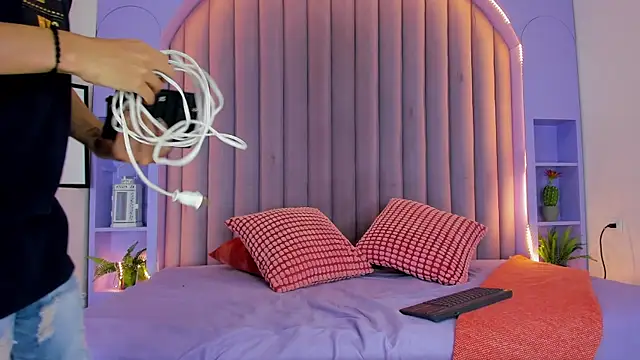 Snapshot of BenjiFiore_ chatting on 10.20.25 BenjiFiore  online show from 10.20.25