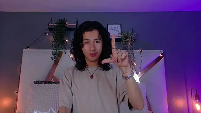 Snapshot of BenjiFiore_ chatting on 10.23.25 BenjiFiore  online show from 10.23.25