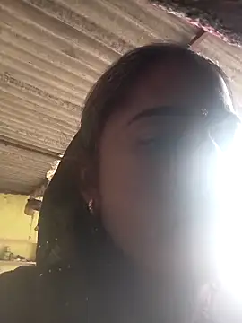 Snapshot of Hansini_Gowda chatting on 10.21.25 Hansini Gowda online show from 10.21.25