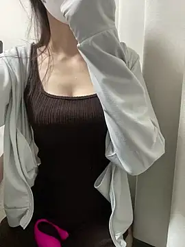 Snapshot of yayoi_jp chatting on 11.08.25 yayoi jp online show from 11.08.25