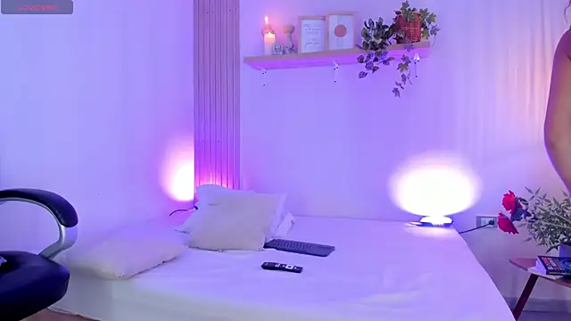 Cristalfoxy  online show from 12.19.25