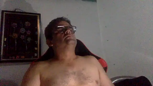 Snapshot of Katracho6969 chatting on 04.21.26 Katracho6969 online show from 04.21.26