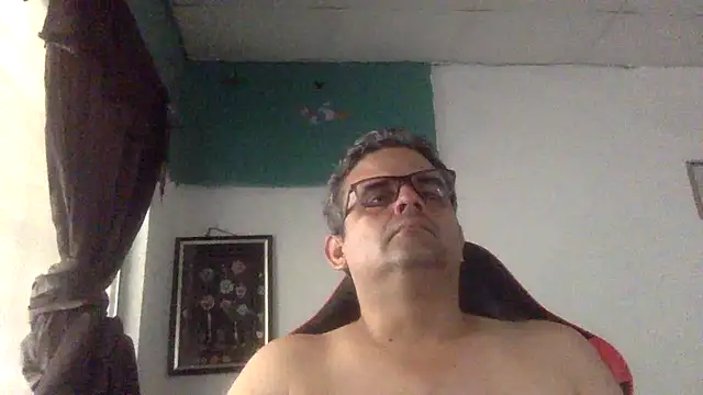 Snapshot of Katracho6969 chatting on 04.25.26 Katracho6969 online show from 04.25.26