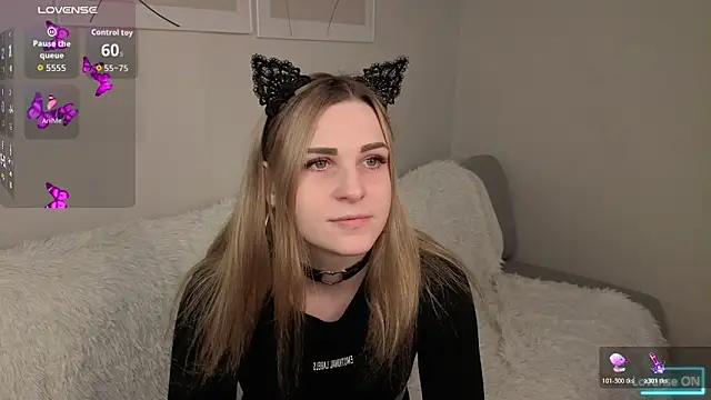 HelenMartines online show from 03.20.26