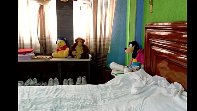  Charlize theron  online show from 04.03.26