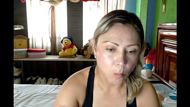 Snapshot of _Charlize_theron_ chatting on 05.20.26 Charlize theron online show from 05.20.26
