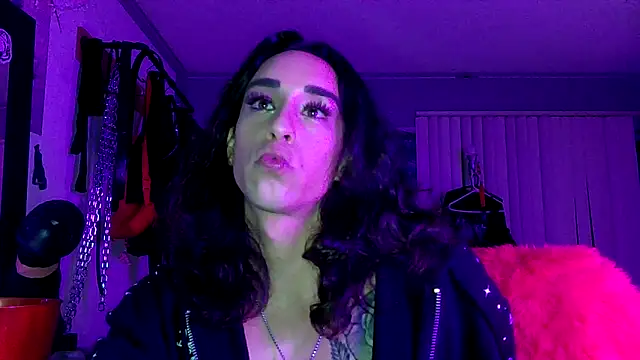 xoFrankie online show from 10.17.25