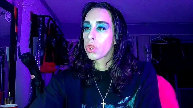 xoFrankie online show from 10.30.25