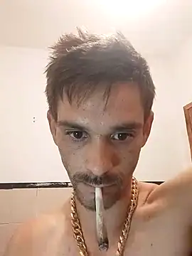 Snapshot of benur94 chatting on 10.29.25 benur94 online show from 10.29.25