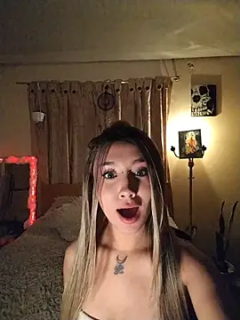 Snapshot of Ella_rr chatting on 11.29.25 Ella rr online show from 11.29.25