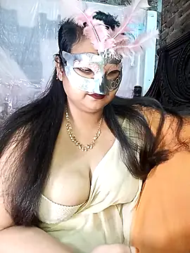 Tanisha-Chy online show from 11.18.25