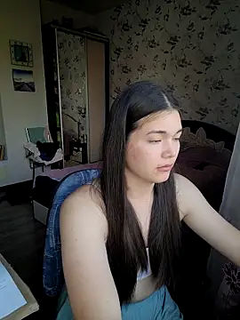 Albi Glow online show from 09.17.25