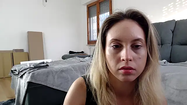 L Sofia online show from 10.14.25