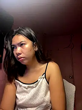 Snapshot of aniya_04 chatting on 10.10.25 aniya 04 online show from 10.10.25
