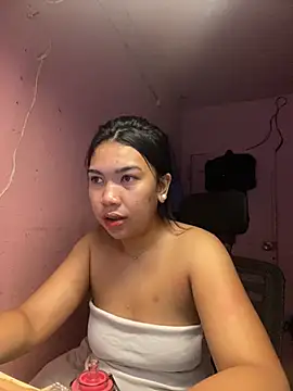 Snapshot of aniya_04 chatting on 10.16.25 aniya 04 online show from 10.16.25