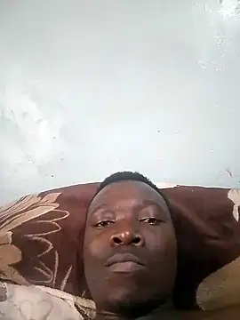 Snapshot of Mrhugeblack chatting on 11.01.25 Mrhugeblack online show from 11.01.25