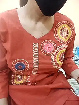 Snapshot of meenu_bhabhi547 chatting on 04.23.26 meenu bhabhi547 online show from 04.23.26