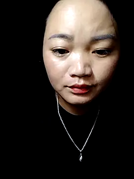 Snapshot of lusy-000 chatting on 10.01.25 lusy-000 online show from 10.01.25