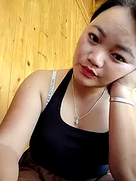Snapshot of lusy-000 chatting on 10.13.25 lusy-000 online show from 10.13.25