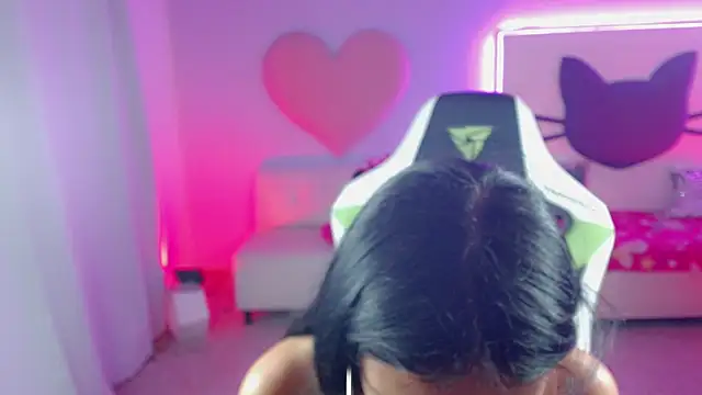 Snapshot of mishel_hott chatting on 09.11.25 mishel hott online show from 09.11.25