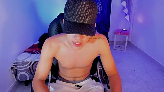 maxthomson boy online show from 09.14.25