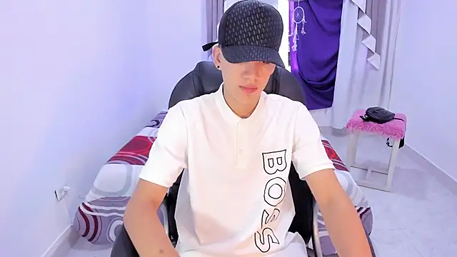 maxthomson boy online show from 09.19.25